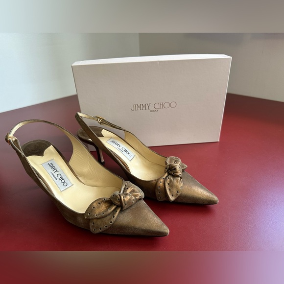 Size 37 1/2 Jimmy Choo Bronze Slingbacks with Point Toe and Bow. - Picture 2 of 10